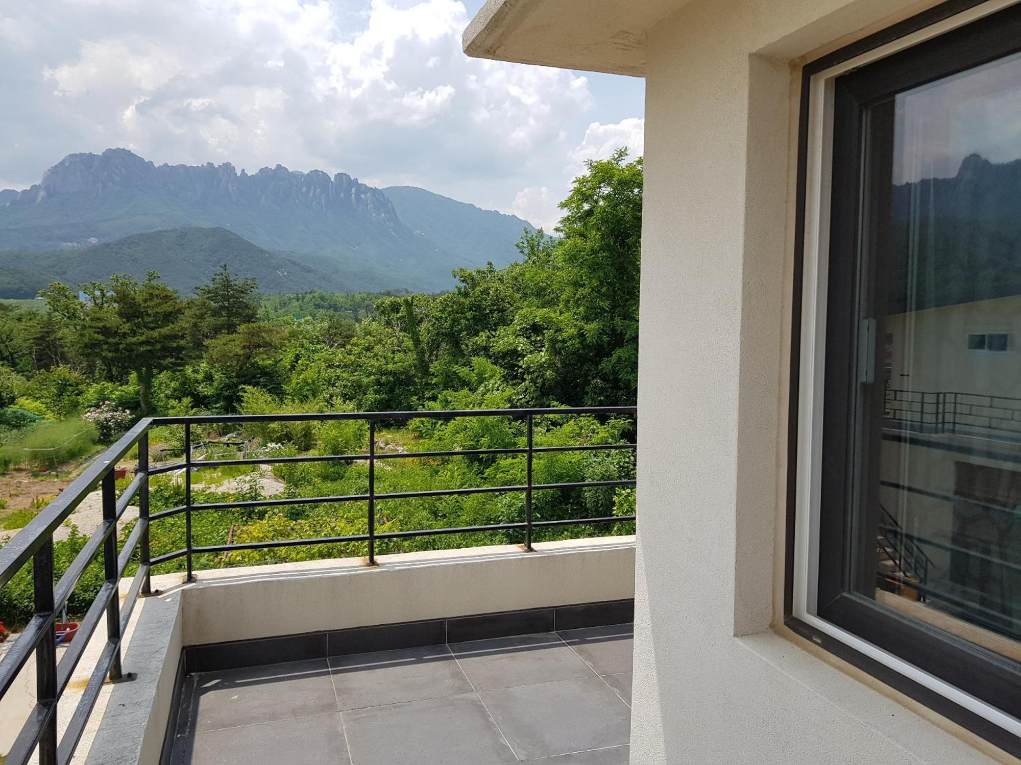 Gilson Guesthouse Sokcho Ngoại thất bức ảnh
